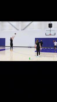 库里的第12次NBA全明星周末幕后花絮 库里投篮美如画...